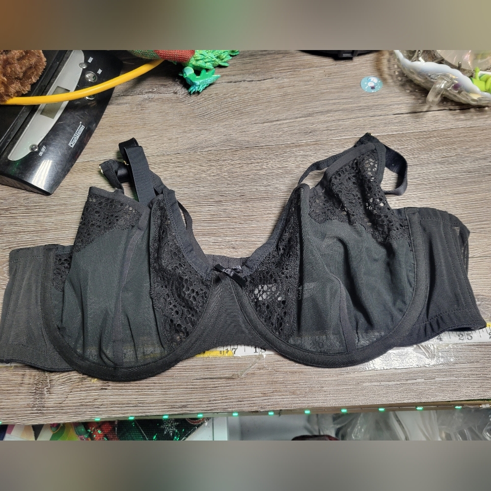Cacique NWOT Black Bra Size 44D Unlined Balconette‎